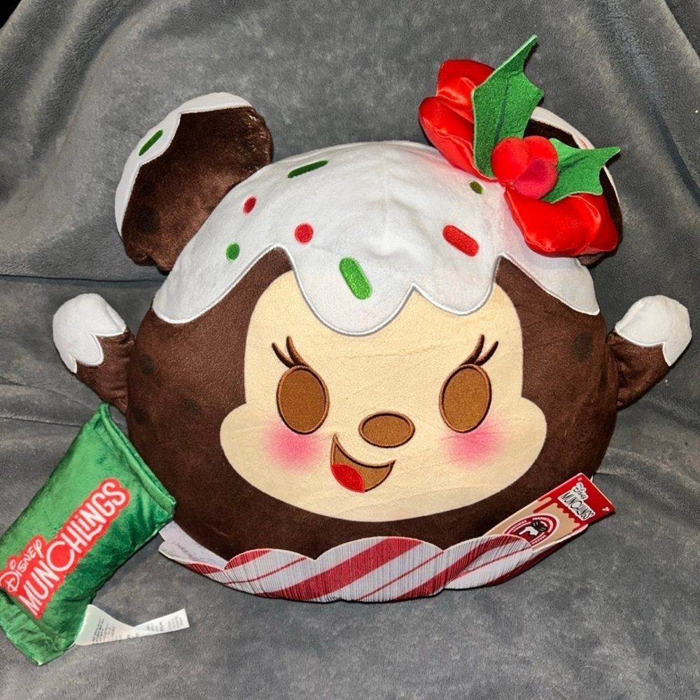 Minnie Mouse Squishmallow